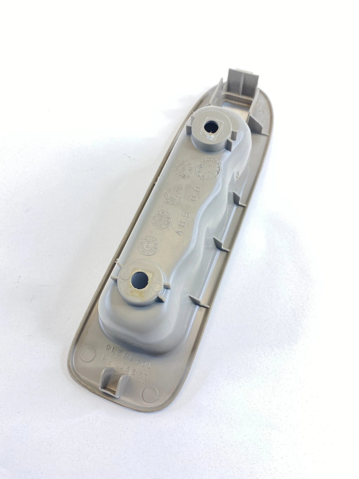 2000-2005 CHEVY IMPALA FRONT RIGHT DOOR WINDOW SWITCH COVER BEZEL 10435216 OEM