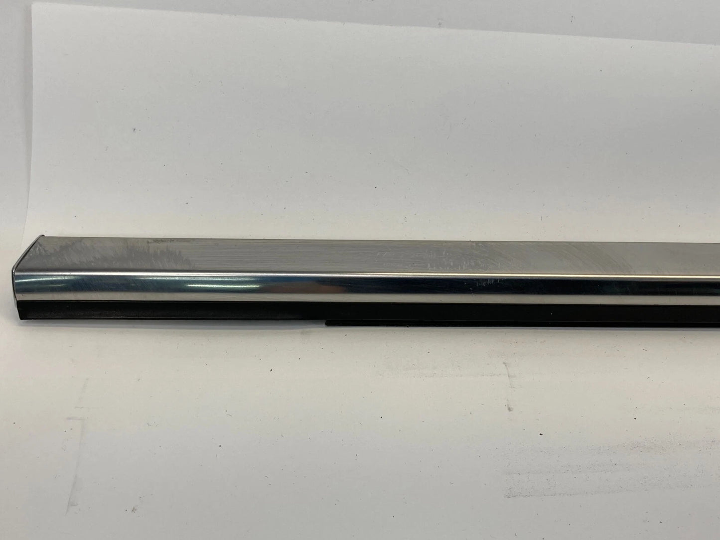 2008-2014 CADILLAC CTS FRONT LEFT EXTERIOR WINDOW BELT REVEAL TRIM MOLDING OEM