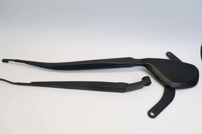 2004-2009 TOYOTA PRIUS FRONT LEFT AND RIGHT WINDSHIELD WIPER ARM PAIR SET
