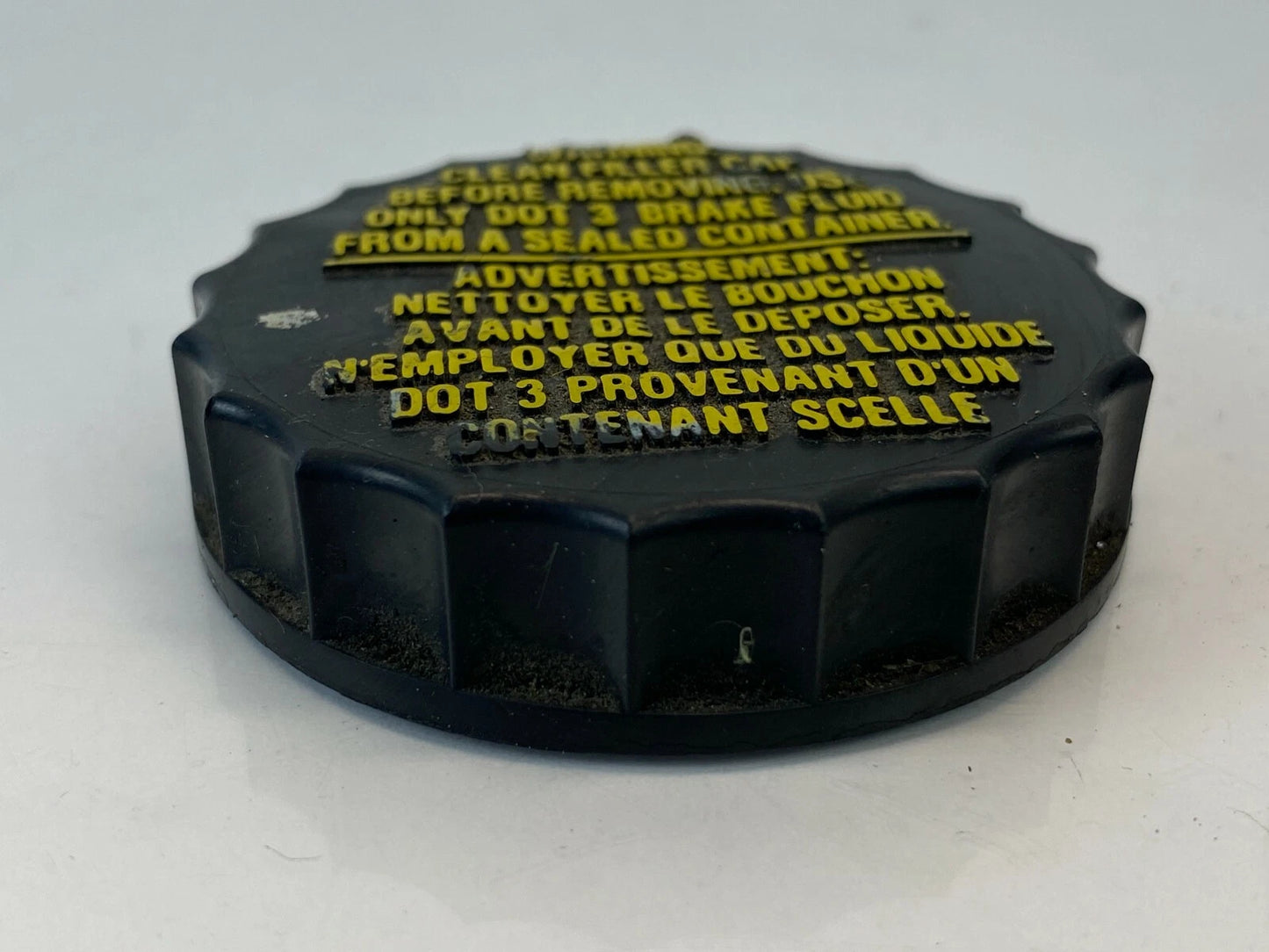 2005-2007 MERCURY MARINER BRAKE MASTER CYLINDER FLUID RESERVOIR TANK CAP TOP OEM