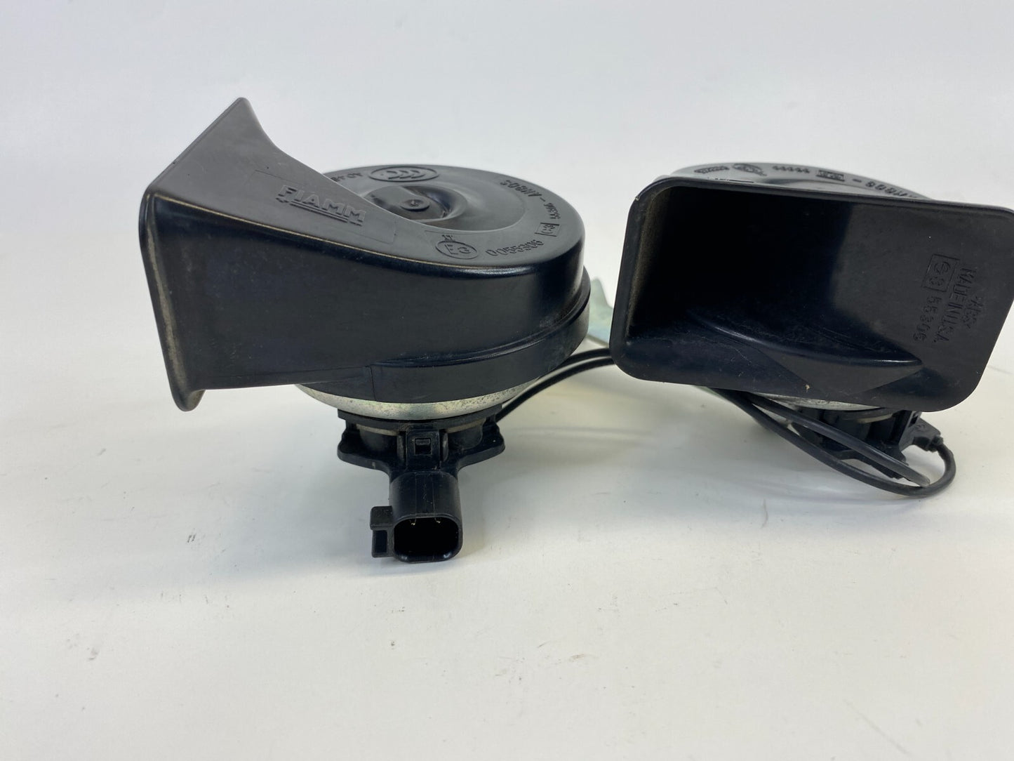 2007-2014 Ford Edge Low & High Horn Tone Alarm Pitch Siren Signal A046495 OEM