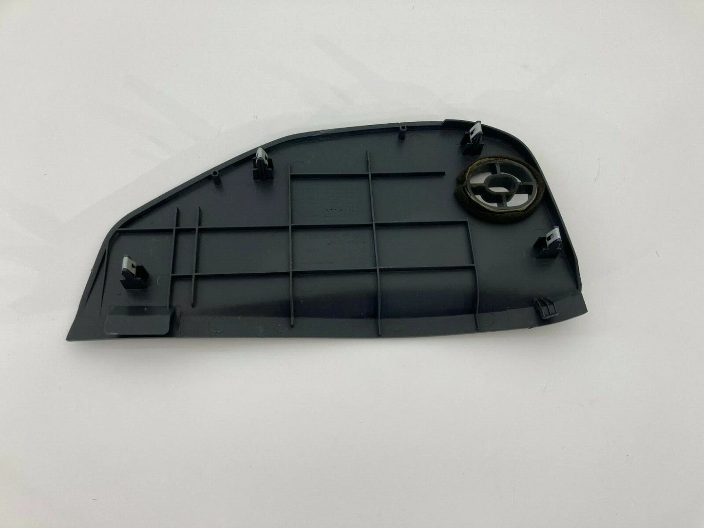 2003-2009 KIA SORENTO FRONT LEFT DASHBOARD END CAP COVER PLASTIC OEM 847303E000