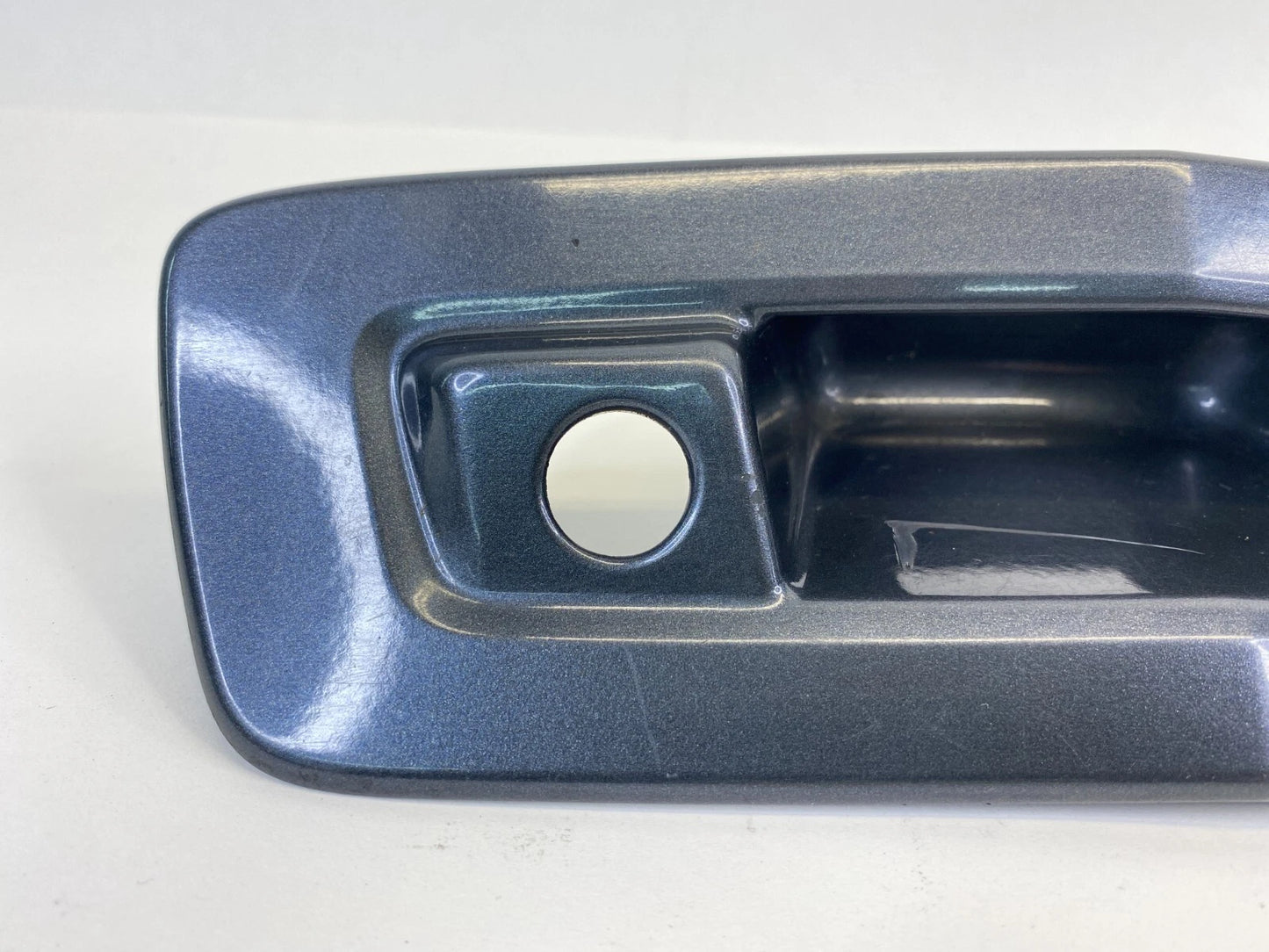 09-12 CHEVY TRAVERSE REAR HATCH TRUNK LIFTGATE EXTERIOR OUTSIDE HANDLE 22738730