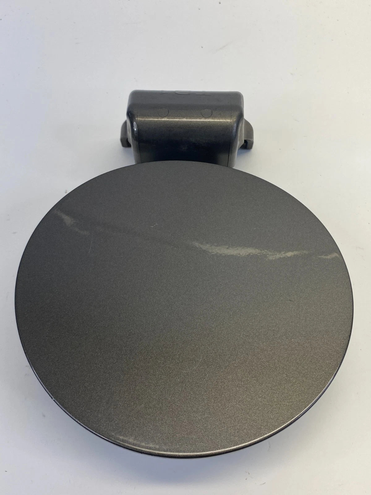 2010-2013 KIA FORTE REAR FUEL FILLER TANK GAS DOOR LID COMPONENT OEM 69510-1A000