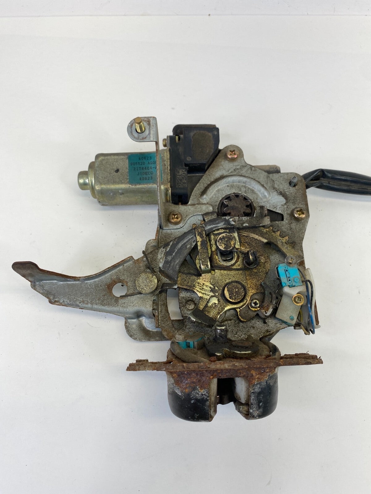 2005-2015 Nissan Armada Rear Trunk Liftgate Lock Latch Actuator 905520-AQ000 OEM