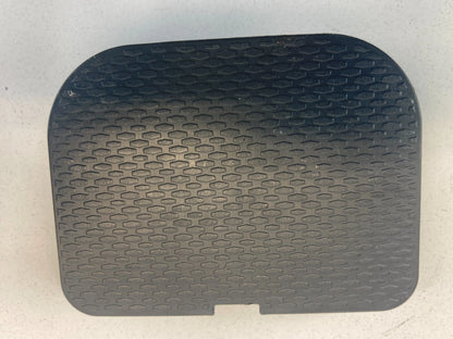 07-13 MITSUBISHI OUTLANDER REAR QUARTER PANEL PLUG CAP COVER TRIM 7230A168ZZ