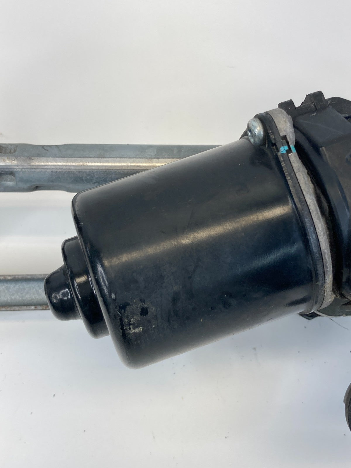 12-15 Chevrolet Captiva Sport Front Windshield Wiper Motor w/ Linkage 20829042