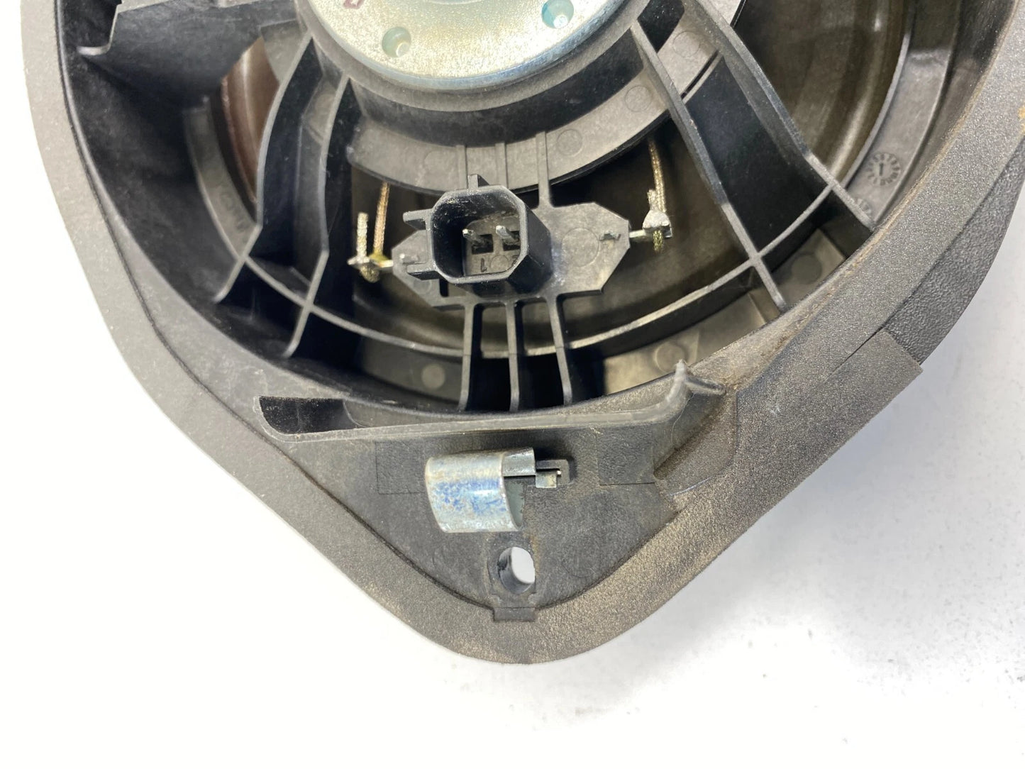 2013-2015 CHEVROLET MALIBU REAR LEFT DRIVER DOOR SPEAKER AUDIO OEM