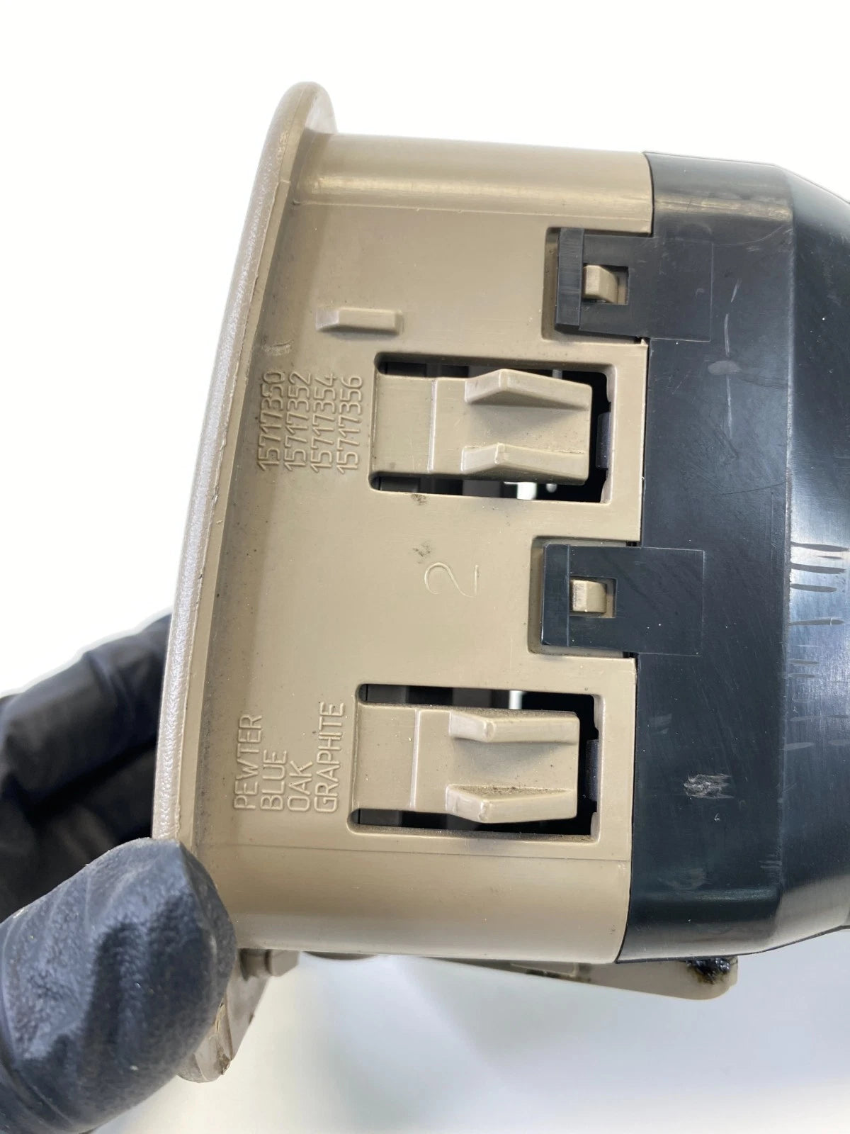 2003-2006 CHEVROLET TAHOE DASHBOARD AC AIR OUTLET VENT GRILLE 15717354 OEM