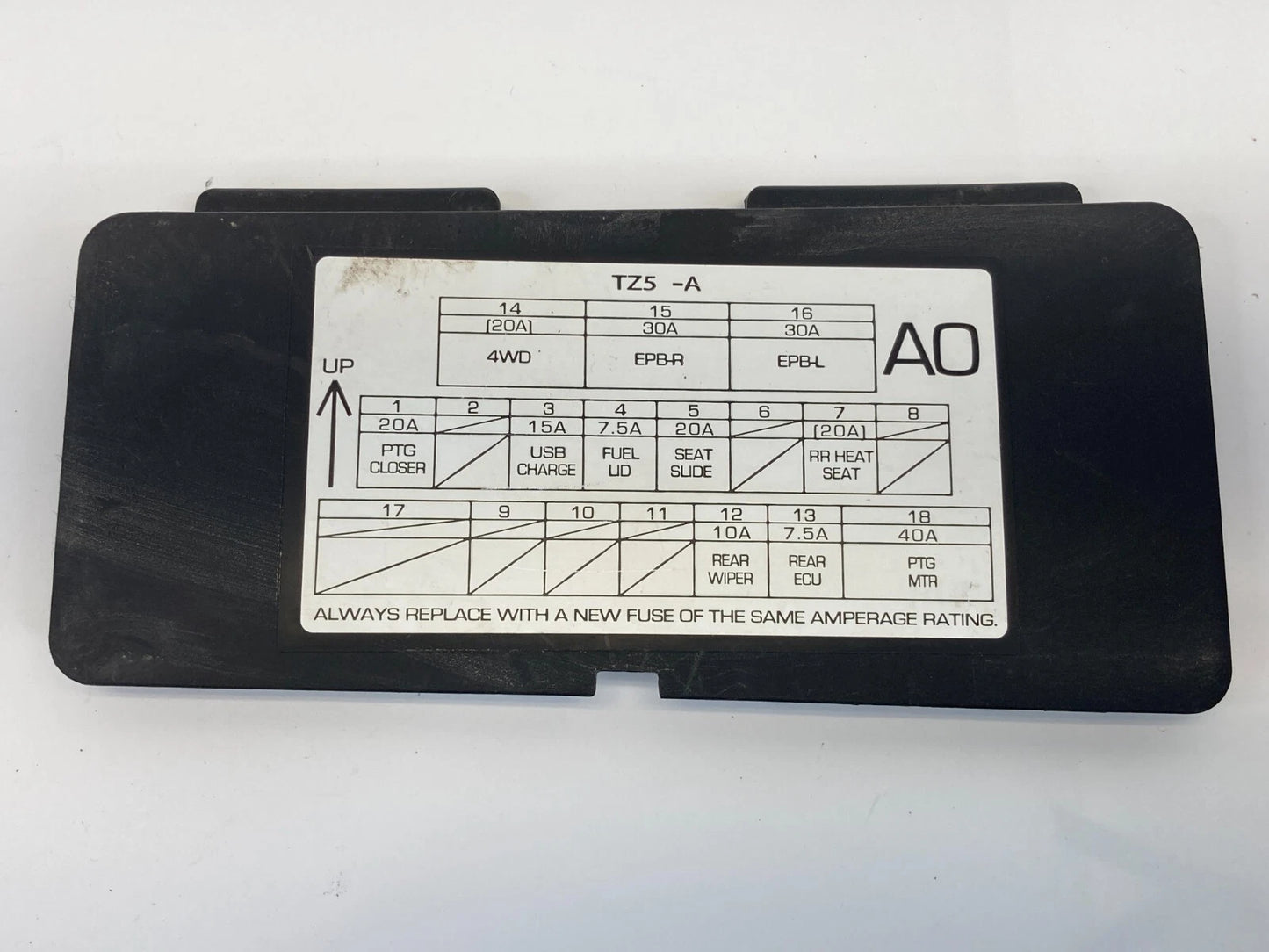 17-20 ACURA MDX REAR QUARTER PANEL LEFT FUSE BOX ACCESS COVER 84666-TZ5A-A010
