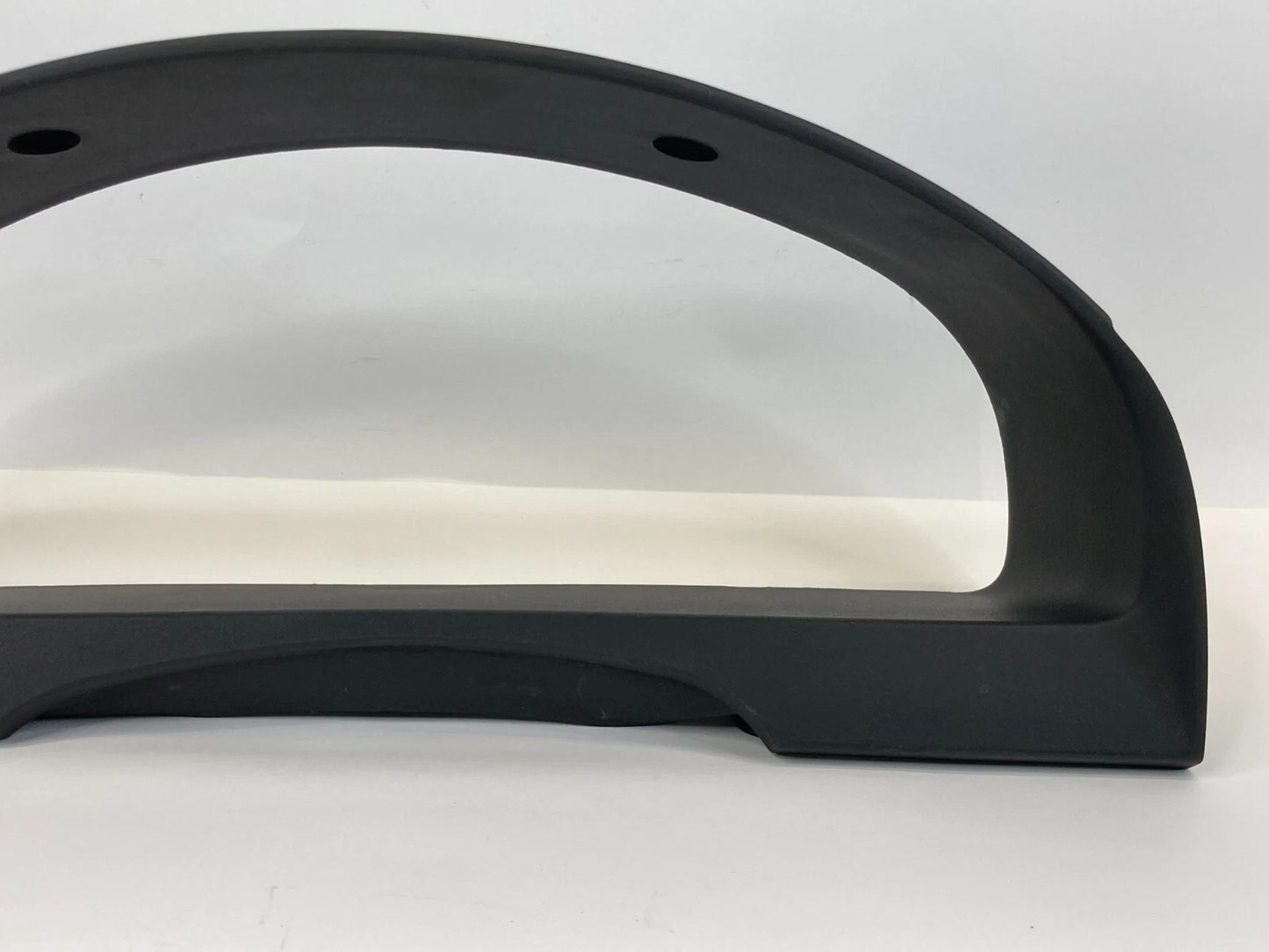 2003-2009 KIA SORENTO SPEEDOMETER INSTRUMENT CLUSTER DASH BEZEL TRIM 84830-3E000