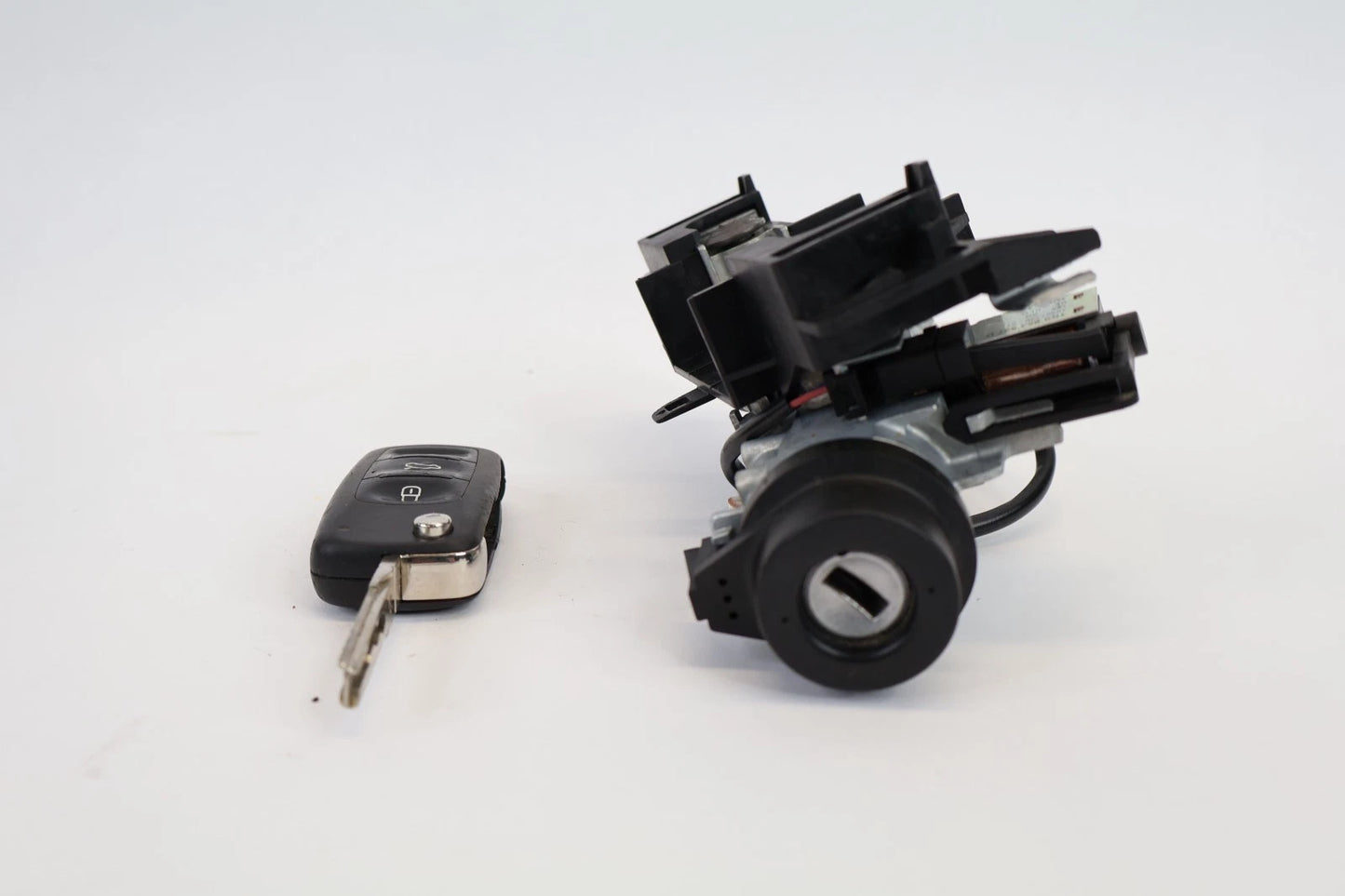 12-19 VOLKSWAGEN PASSAT IGNITION SWITCH CYLINDER IMMOBILIZER & KEY 5K0-905-865