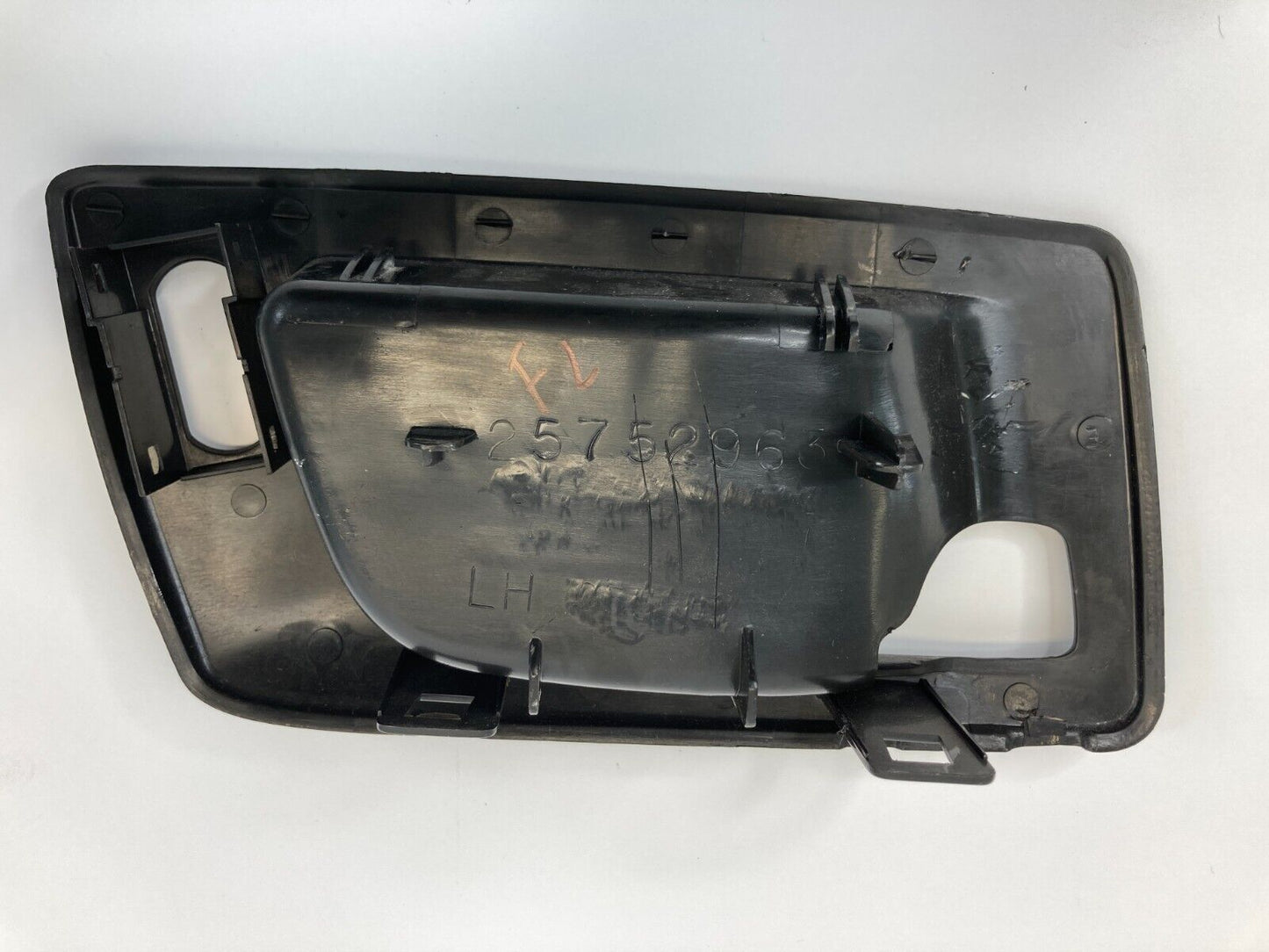 03-07 Cadillac CTS Front Left Side Interior Door Handle Bezel Trim 25752963 OEM