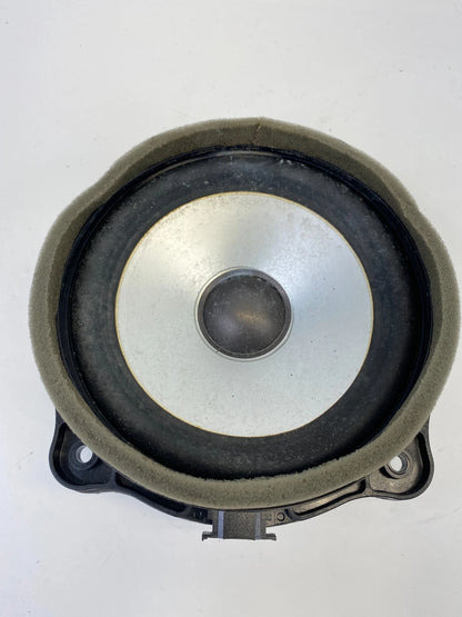 2005-2009 RANGE ROVER REAR LEFT OR RIGHT DOOR AUDIO SPEAKER XQM500100 OEM