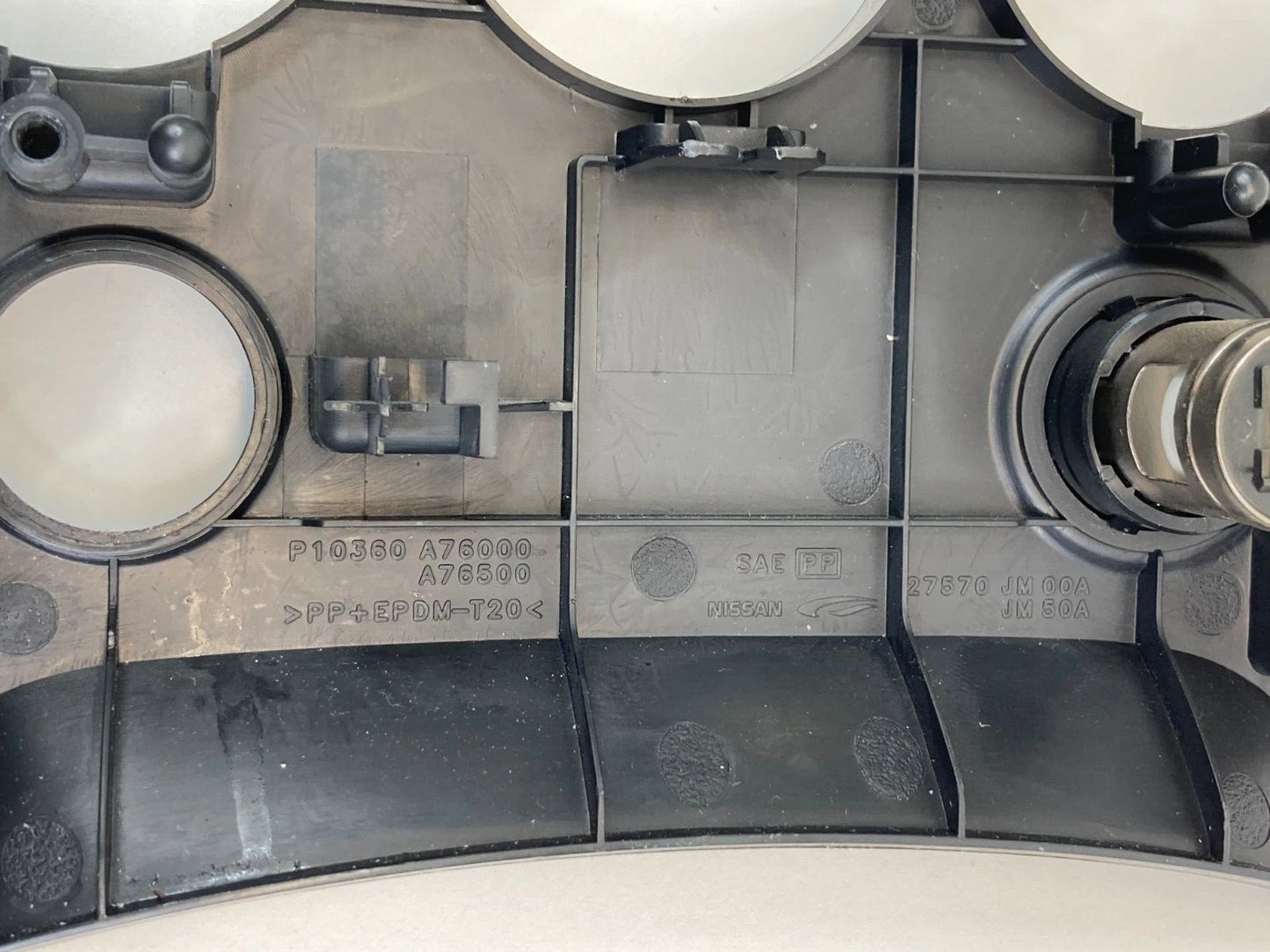 2008-2010 NISSAN ROGUE DASH CLIMATE CONTROL PANEL SURROUND TRIM BEZEL OEM