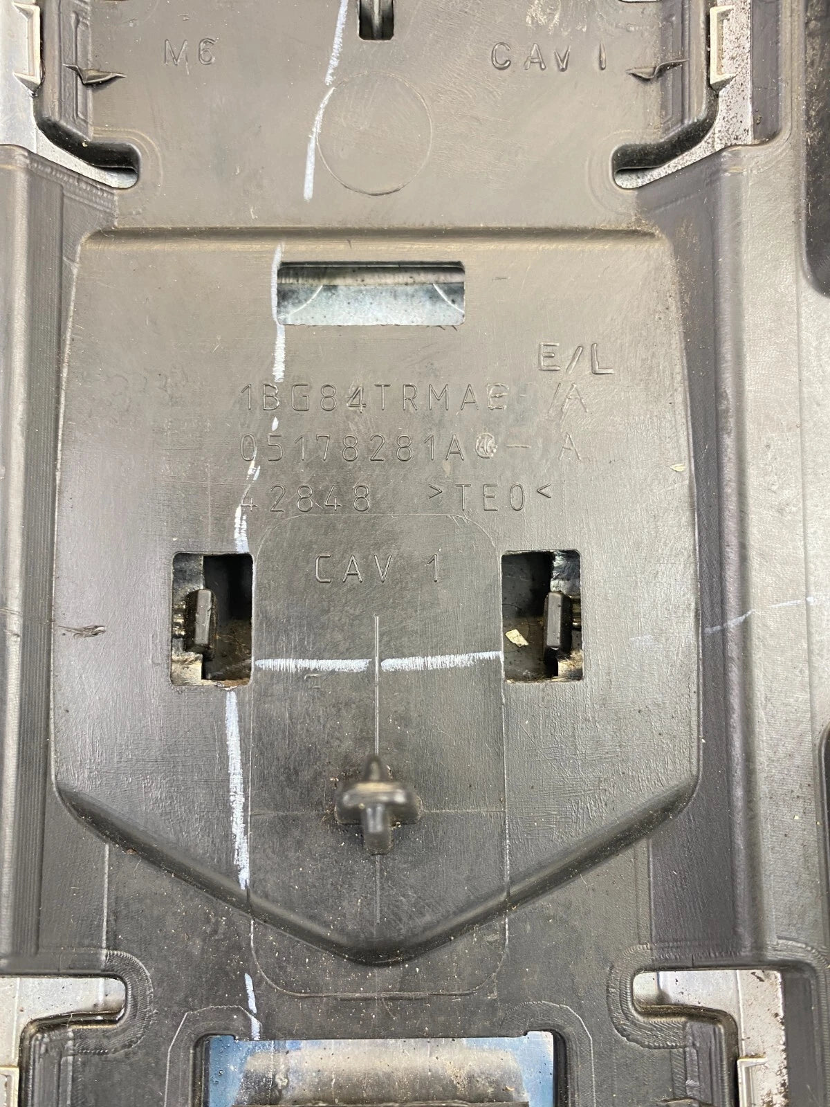 2009 2010 09 10 DODGE JOURNEY FRONT BUMPER UPPER GRILL GRILLE 05178281AG OEM