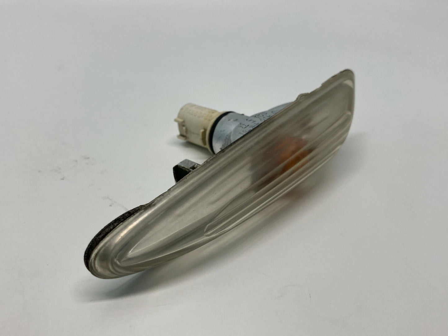 2004-2006 BMW X3 LEFT DRIVER SIDE FENDER MARKER REPEATER LIGHT 8382104 OEM