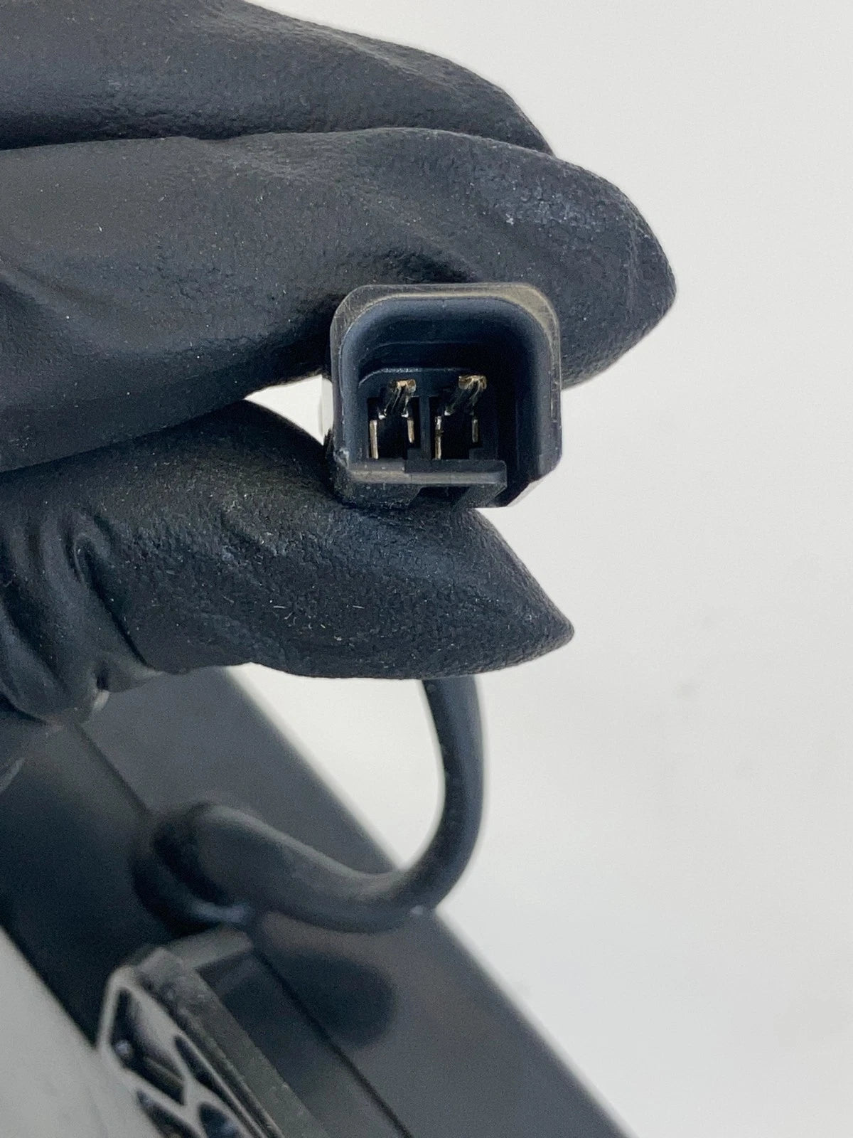 2010-2019 Buick LaCrosse Onstar Backup Battery Control Module Unit 22704633 OEM