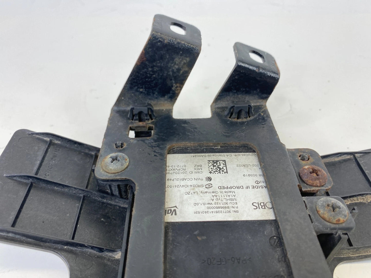 2013-2016 HYUNDAI SANTA FE RR BLIND SPOT DETECTION CONTROL MODULE 95821B8000 OEM