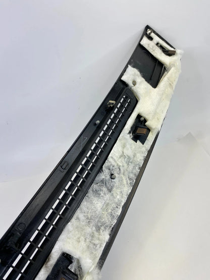 2003-2005 FORD CROWN VICTORIA FRONT DASH WINDSHIELD DEFROSTER GRILLE COVER PANEL