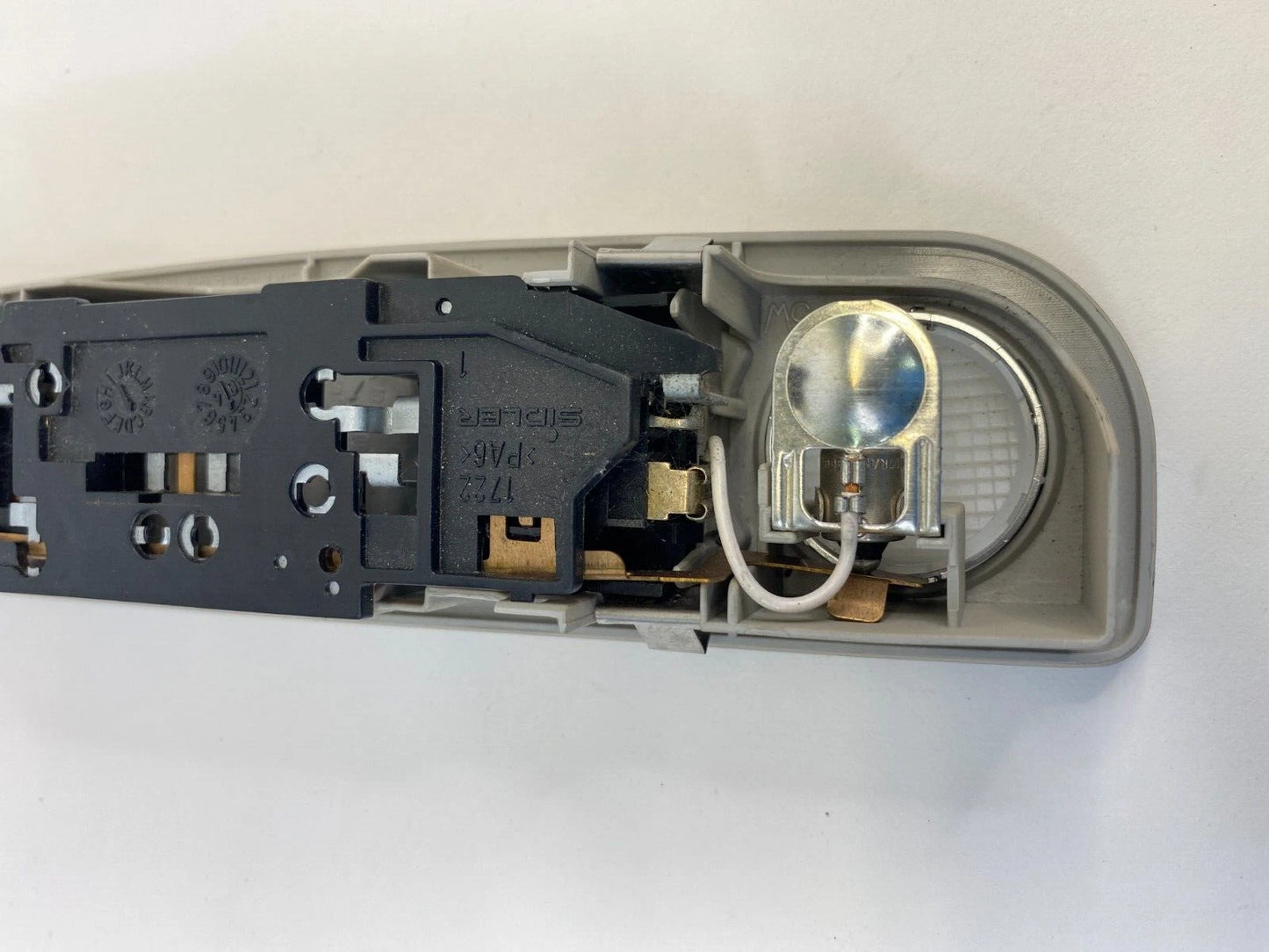 2007-2011 AUDI A6 QUATTRO REAF LEFT DOME READING MAP LAMP LIGHT 4L0-947-111B OEM