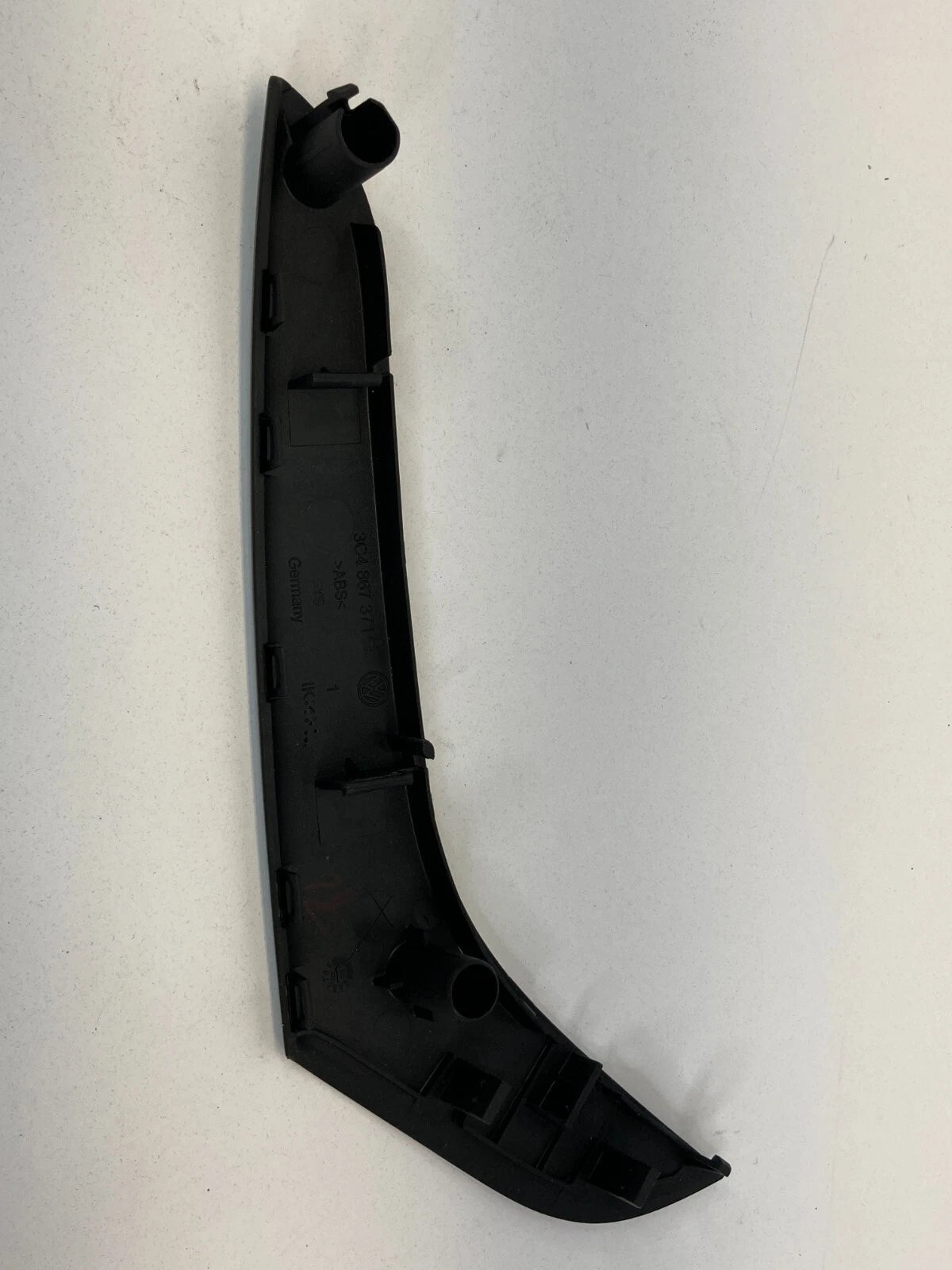 2006-2010 VW VOLKSWAGEN PASSAT REAR LEFT SIDE PULL HANDLE COVER TRIM OEM