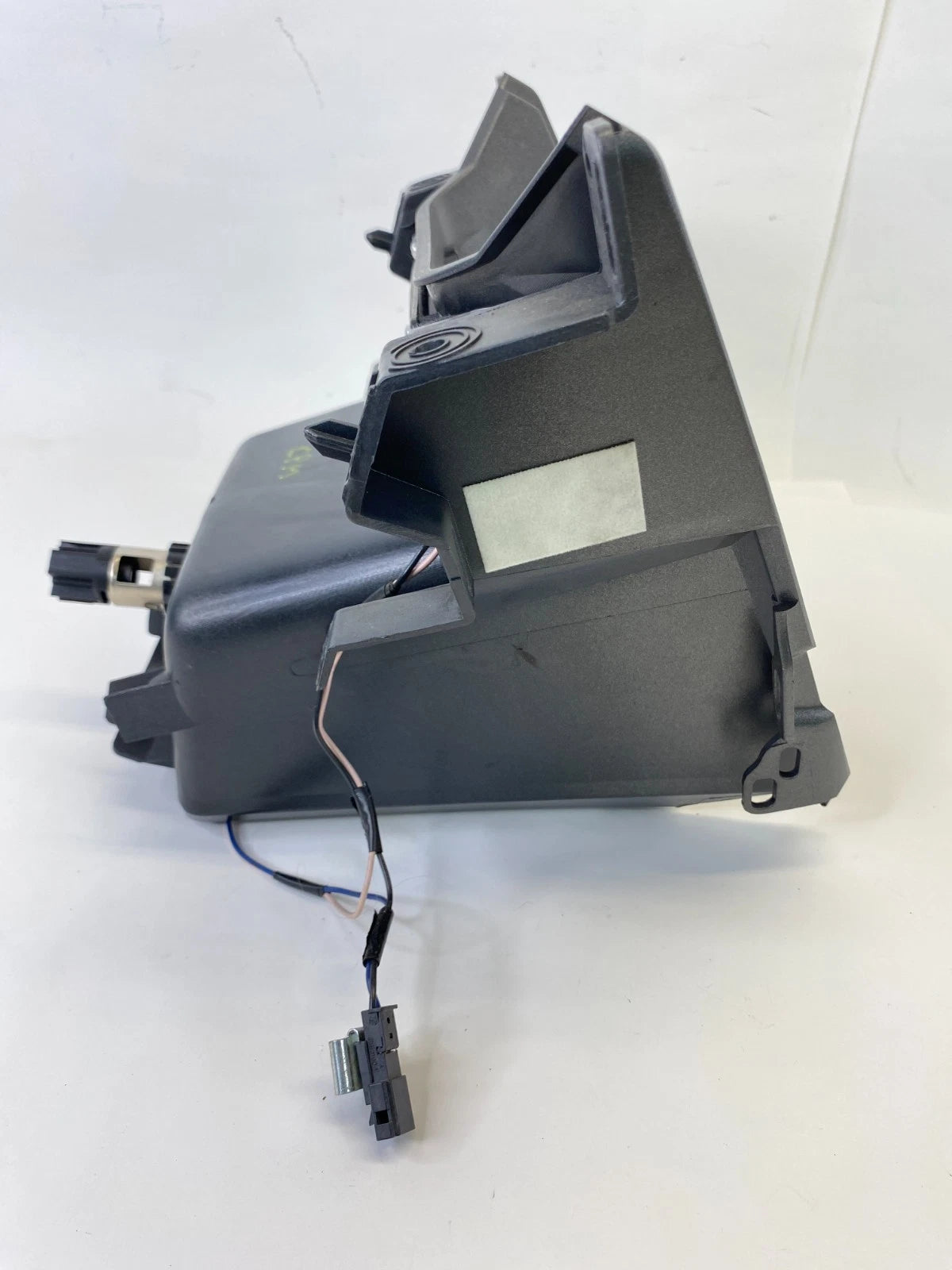 2003-2006 CHEVROLET TAHOE CENTER DASH STORAGE POCKET MODULE 1732256-5 OEM