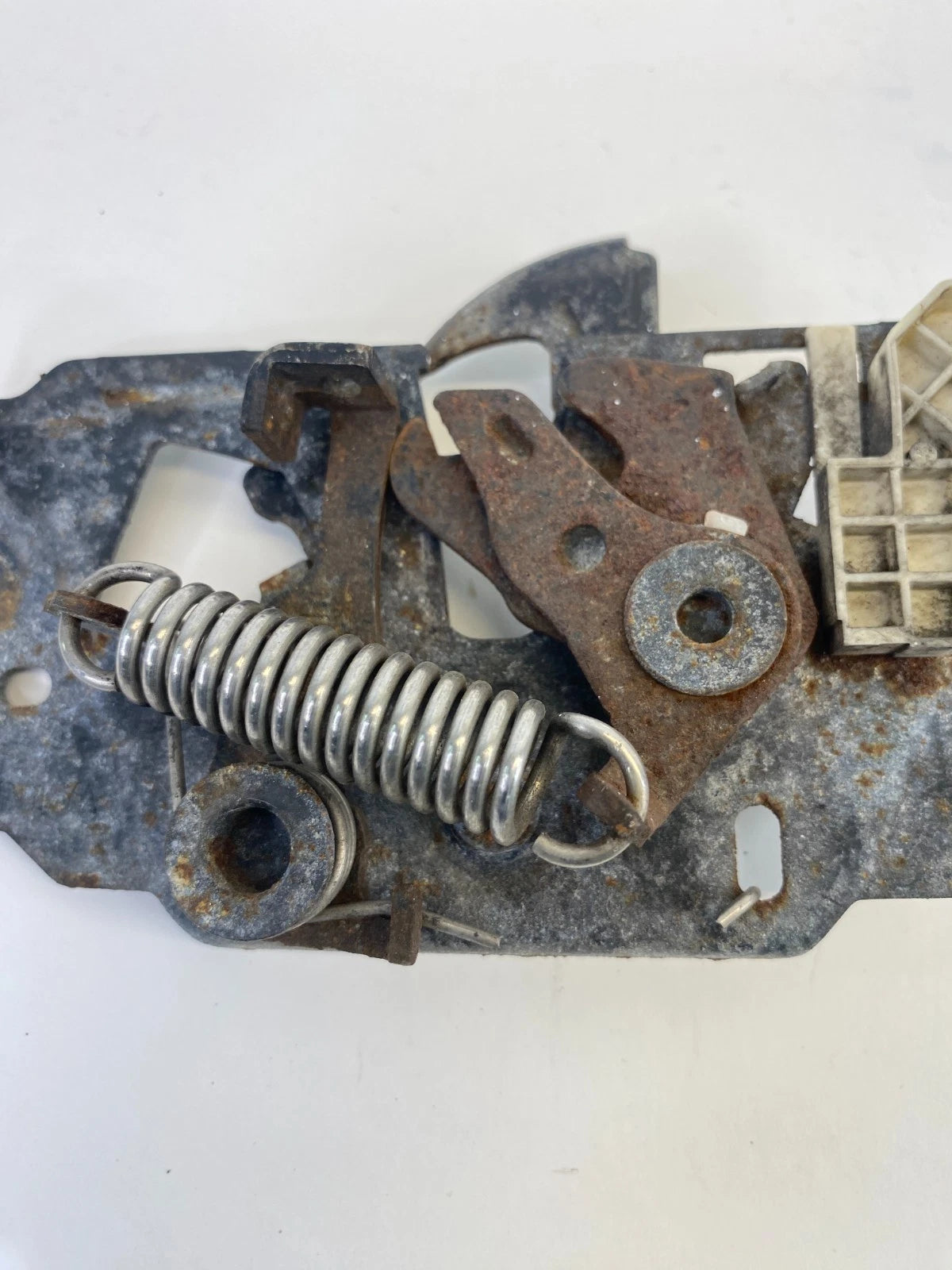 2013-2019 Ford Escape 2012 Ford Focus Front Hood Lock Latch Release Actuator OEM