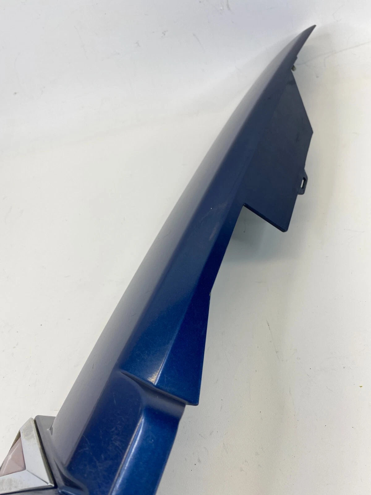 2008 PONTIAC TORRENT REAR TRUNK MOLDING GARNISH EMBLEM HANDLE 15820144 OEM