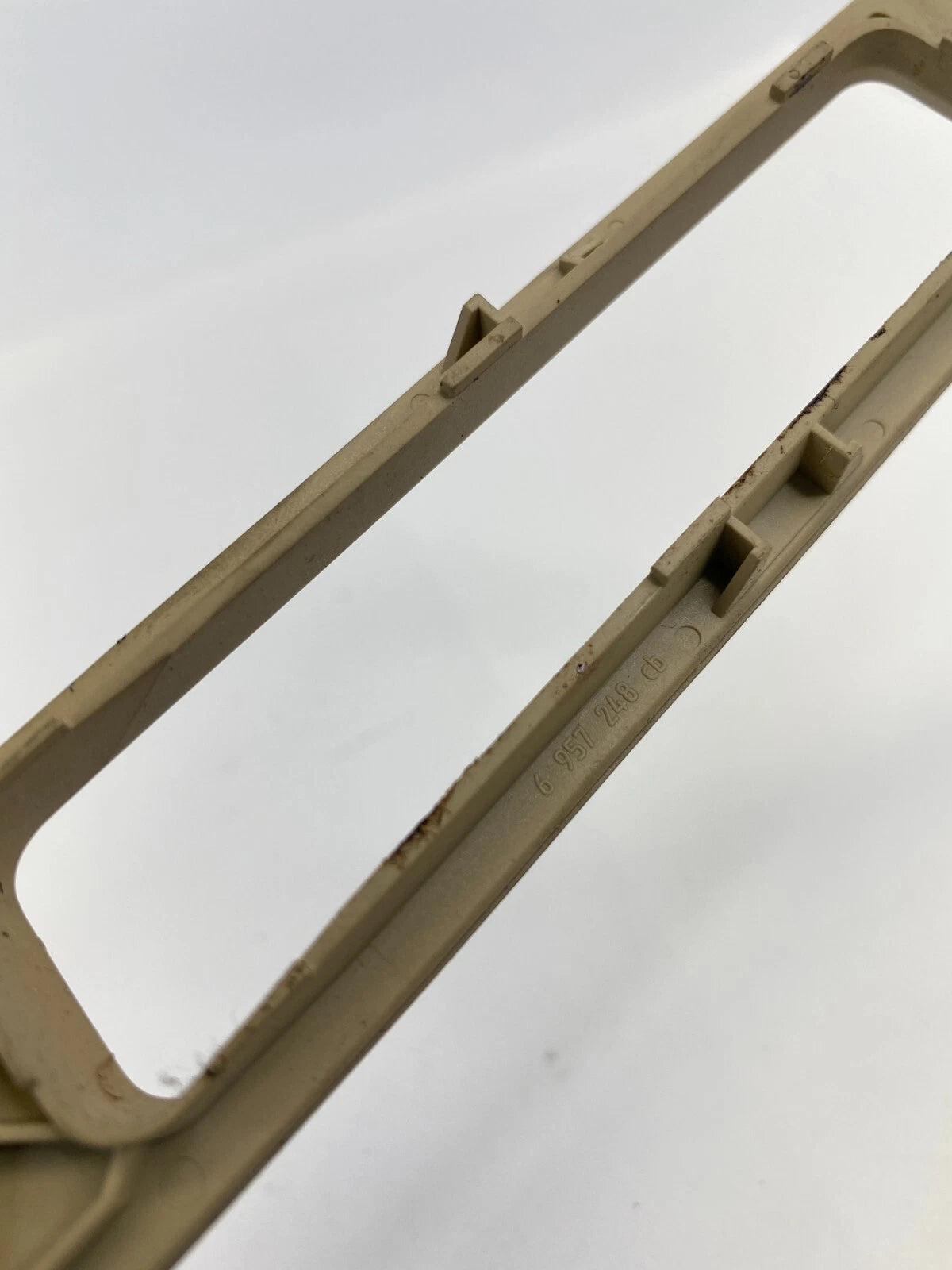 2006 06 BMW 330I DASH CUP DRINK HOLDER DECOR STRIP COVER TRIM 6957248 OEM