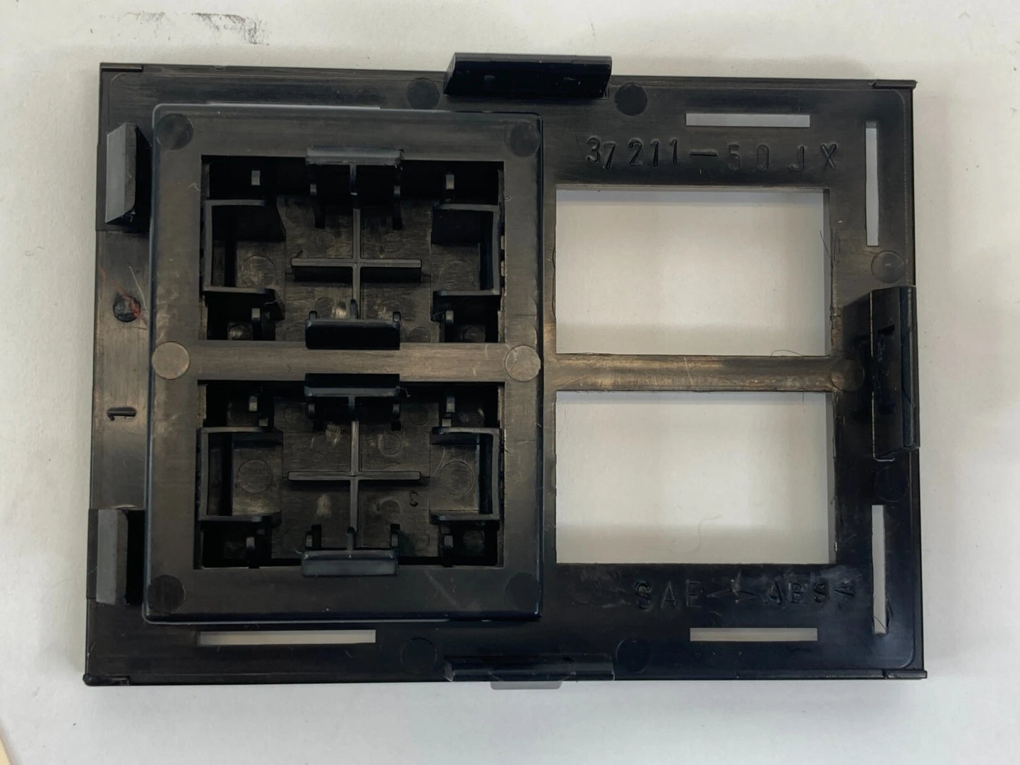 2003-2005 SUZUKI GRAND VITARA DASH DIMMER SWITCH HOLE COVER BRACKET 37211-50JX