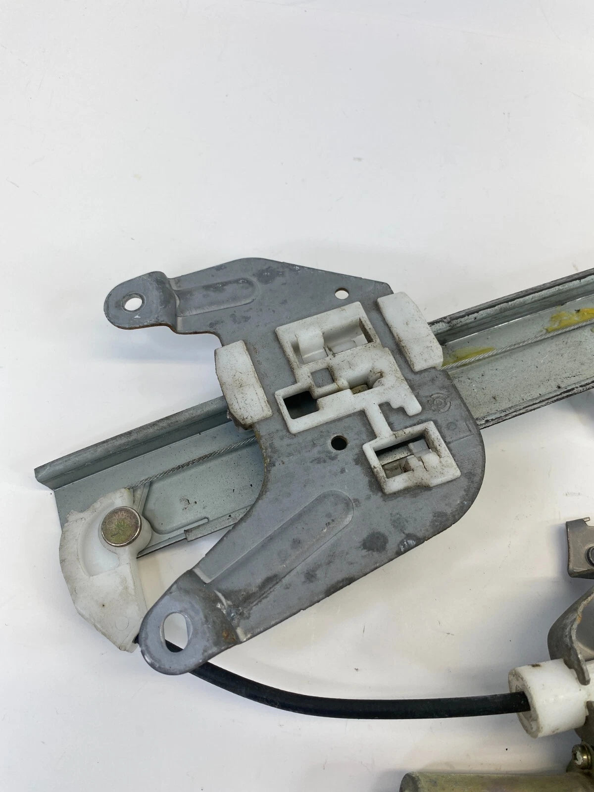 2001-2004 NISSAN PATHFINDER REAR LEFT SIDE DOOR WINDOW REGULATOR W/ MOTOR OEM