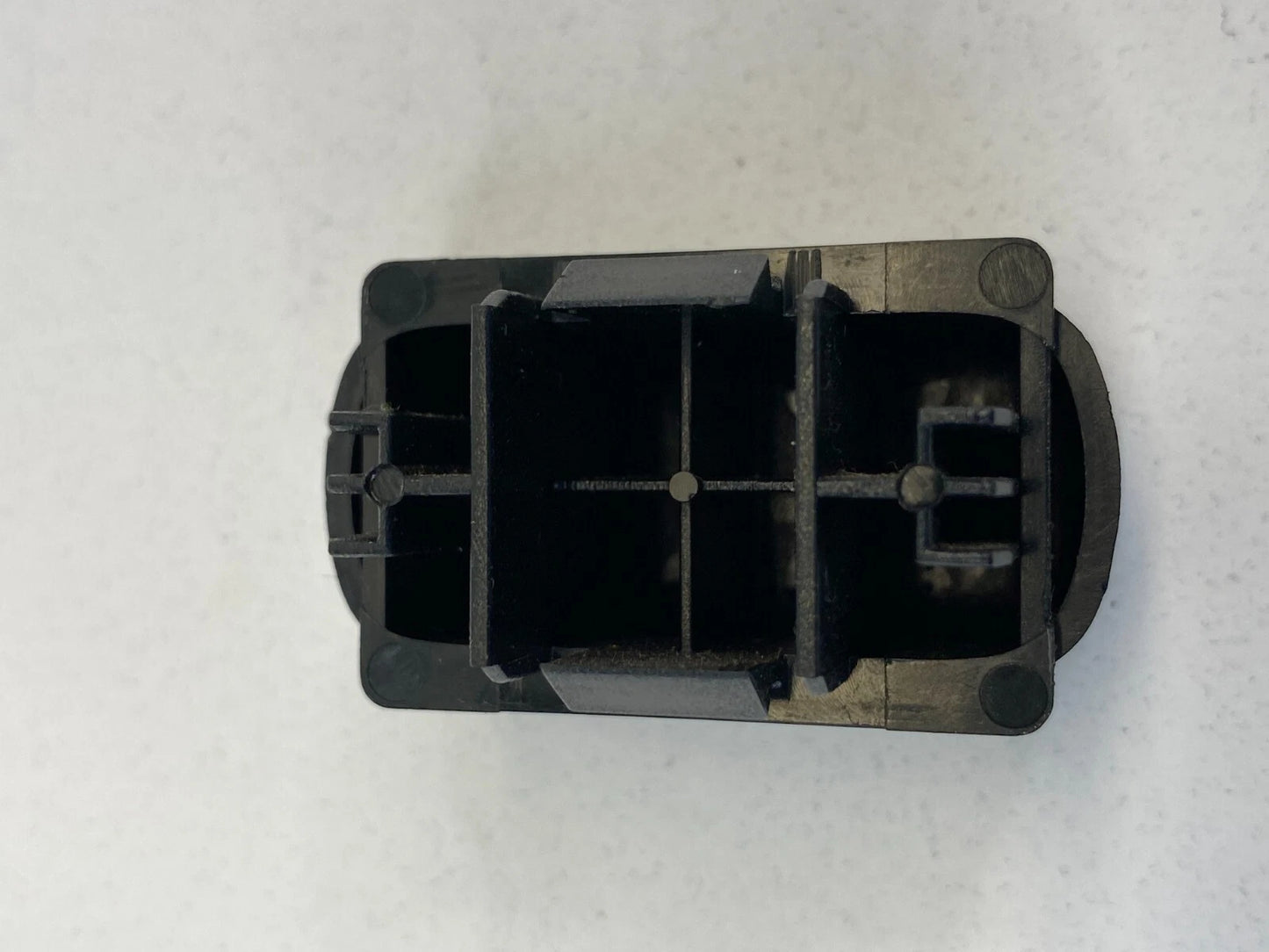 99 00 01 02 03 04 CHEVROLET CHEVY TRACKER CENTER DASH COVER SWITCH TRIM PANEL
