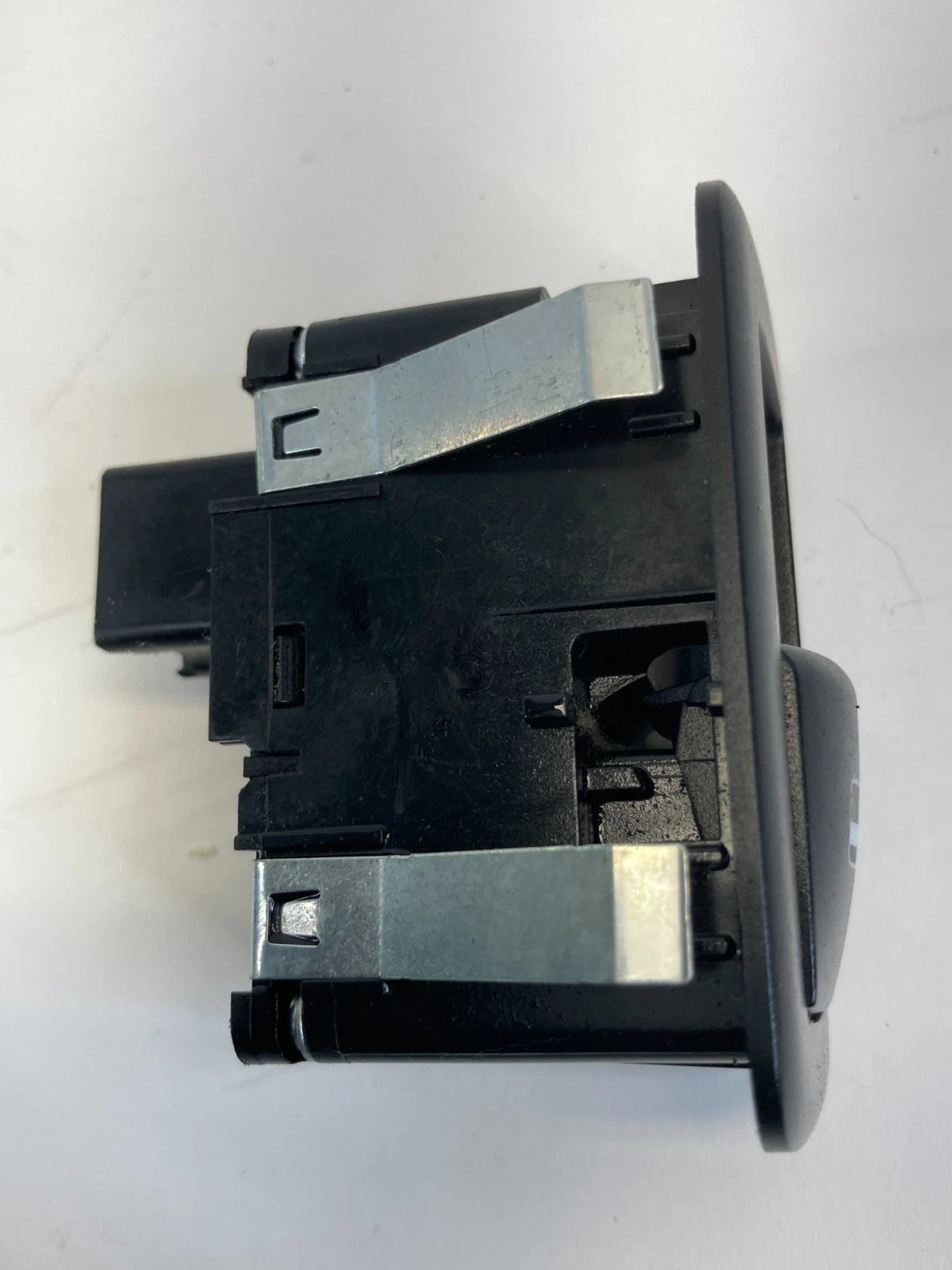 12-16 TOWN & COUNTRY REAR RIGHT SIDE DOOR WINDOW CONTROL SWITCH 68110869AA OEM