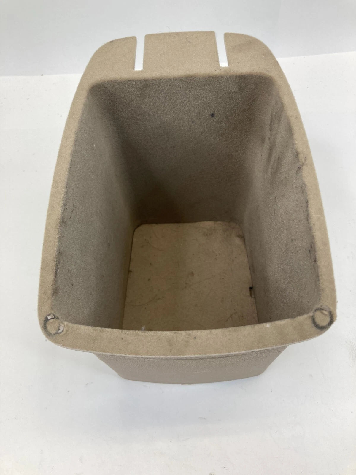 2005-2008 KIA SPORTAGE CENTER CONSOLE STORAGE COMPARTMENT BOX 84630-1F100 OEM