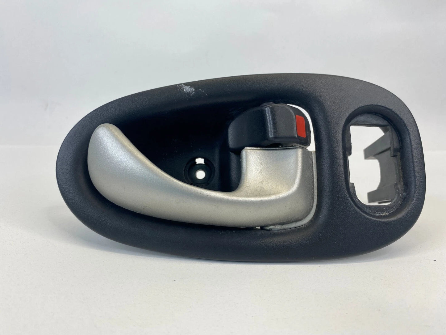 2002-2005 SATURN VUE FRONT RIGHT PASSENGER INNER DOOR HANDLE 22710829 OEM