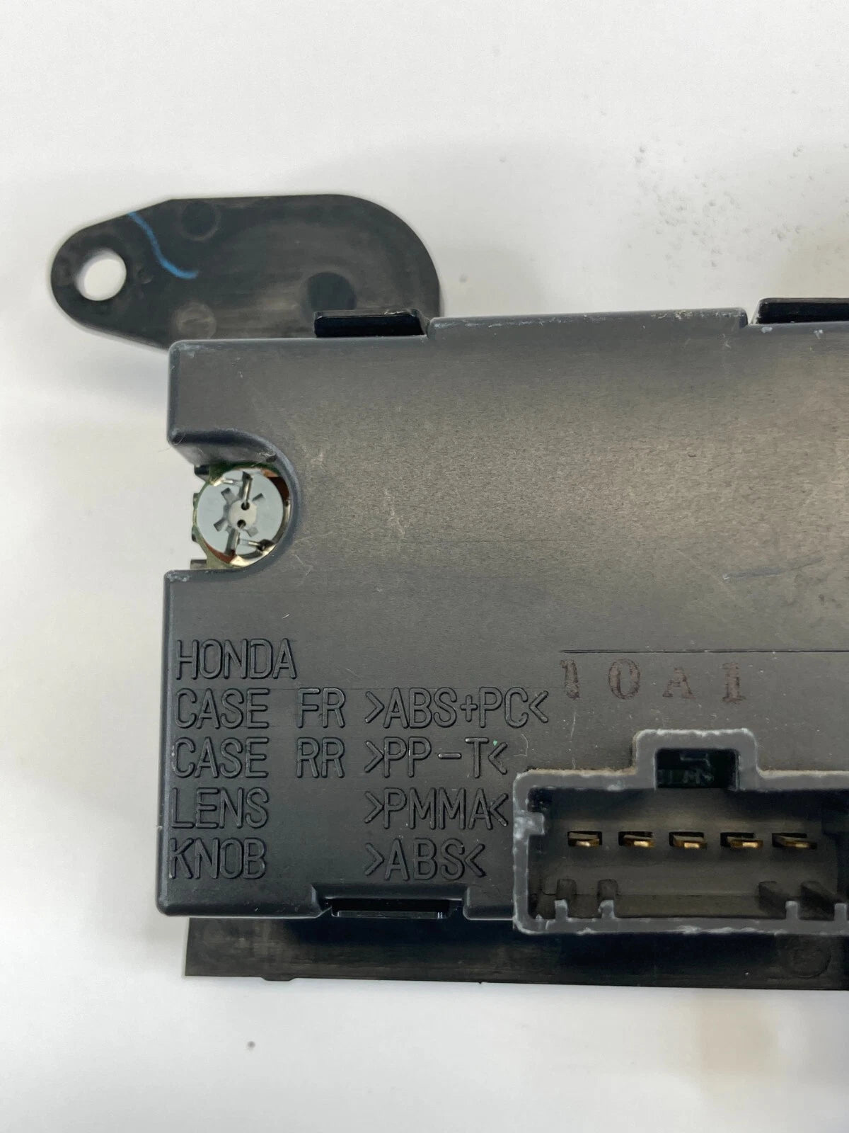 1999-2004 HONDA ODYSSEY CENTER DASH DIGITAL CLOCK DISPLAY TRIM BEZEL OEM