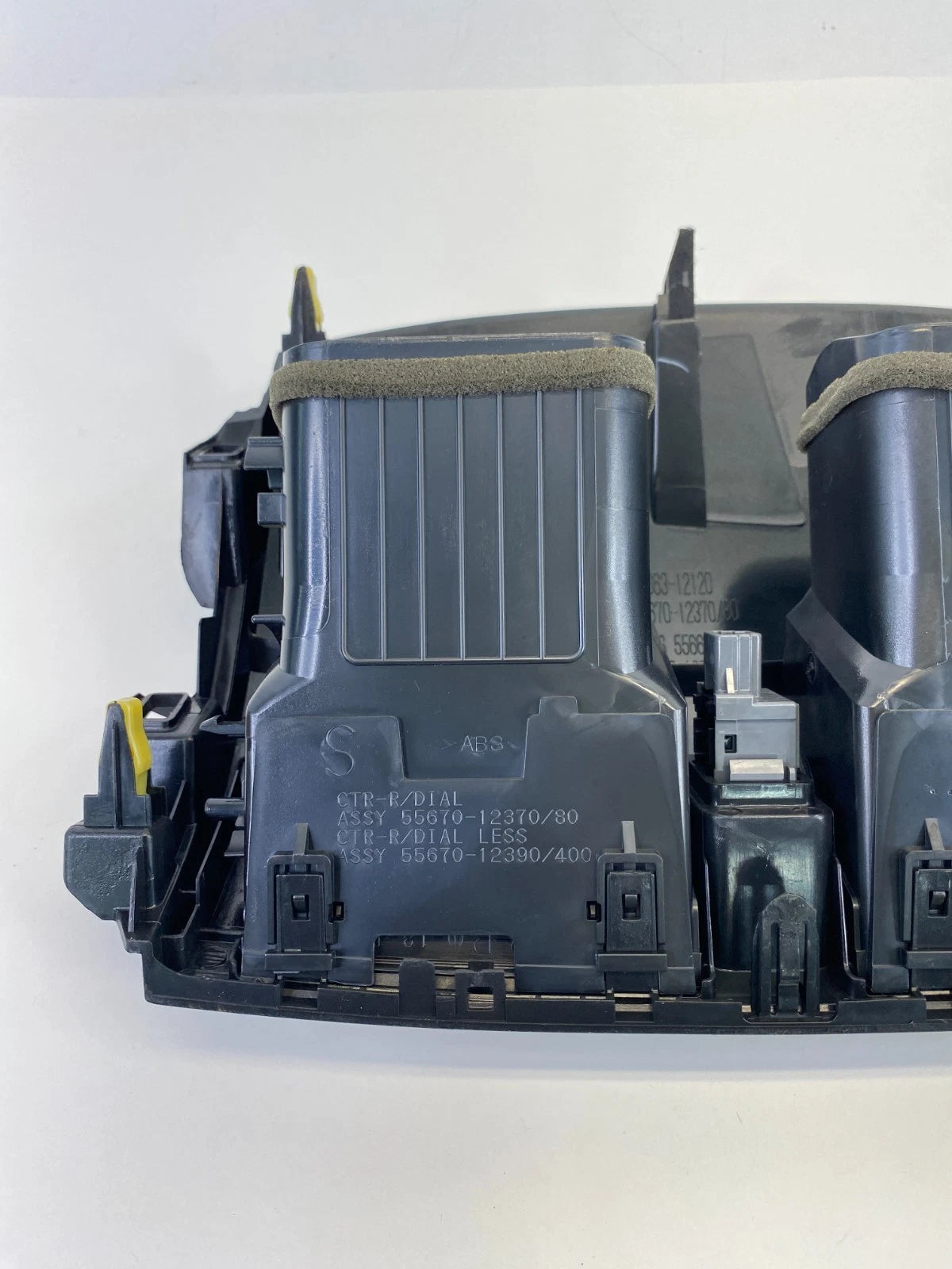 2009 10 11 TOYOTA COROLLA DASH CENTER A/C OUTLET AIR VENT W/CLOCK HAZARD SWITCH