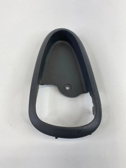 99-05 PONTIAC GRAND AM REAR RIGHT SIDE INTERIOR DOOR HANDLE COVER BEZEL 22617660
