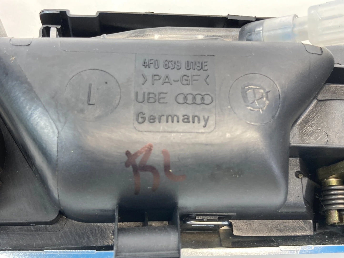 05-11 AUDI A6 QUATTRO REAR LEFT SIDE INNER DOOR HANDLE W/ BEZEL 4F0839019E OEM