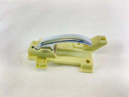 2010-2012 DODGE CALIBER FRONT RIGHT SIDE INTERIOR INNER DOOR HANDLE 1NS5065Z0AA