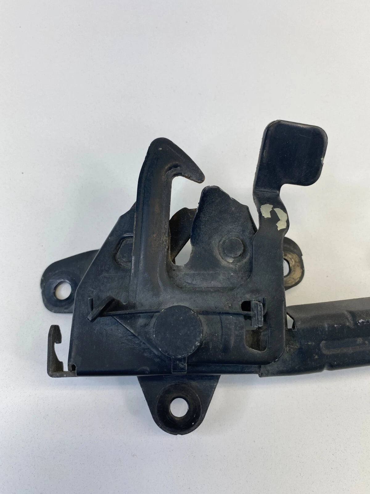 10 11 12 13 KIA FORTE SEDAN FRONT HOOD LOCK LATCH RELEASE ASSEMBLY OEM