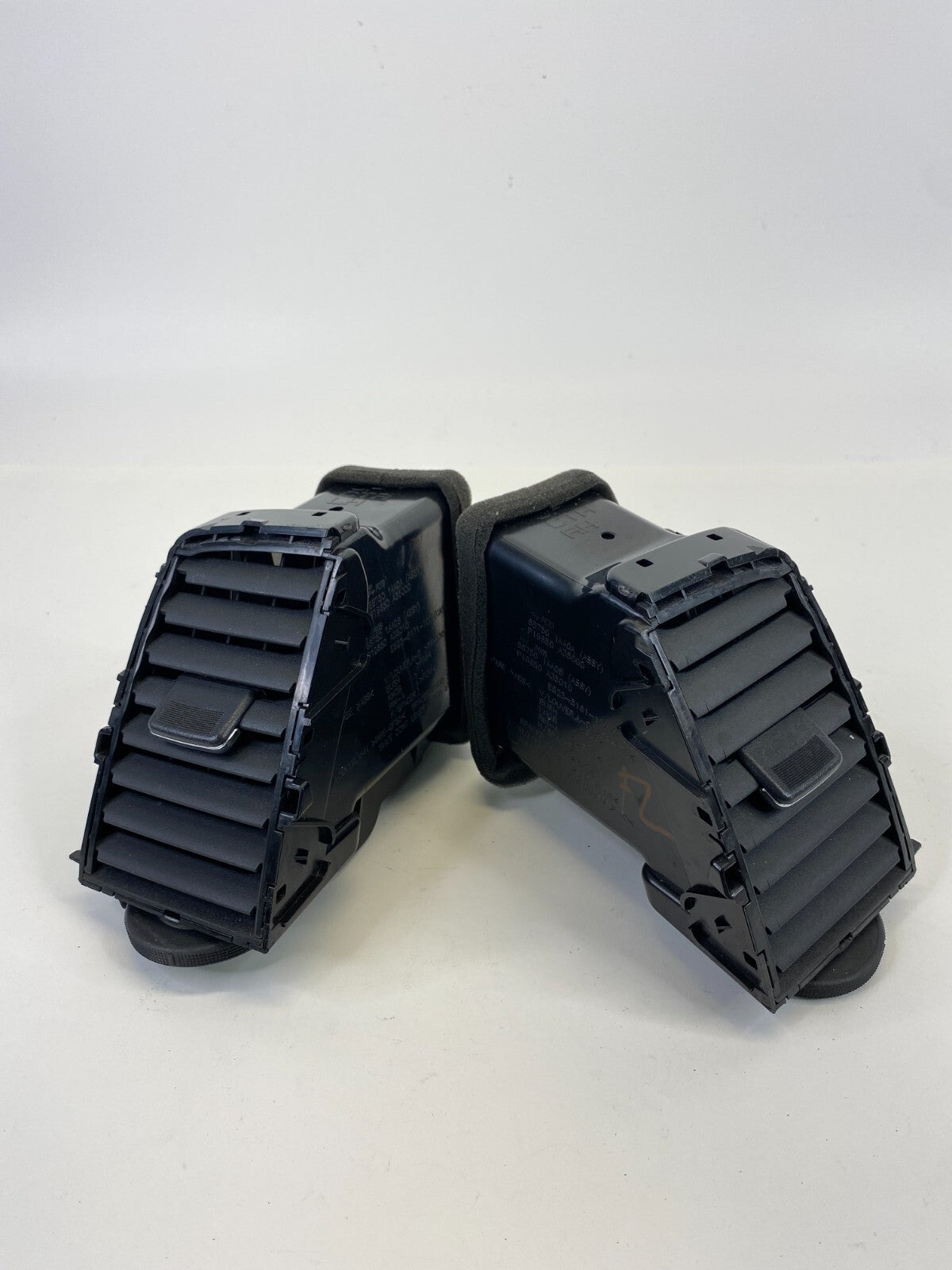 2011-2014 Nissan Murano Front Center Dash A/C Air Vent Grill Grille Set Pair OEM