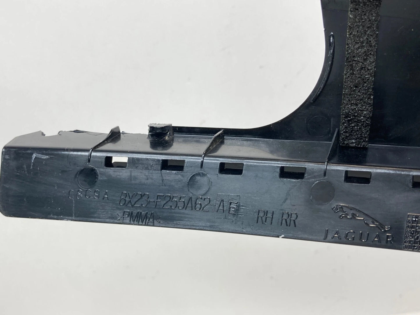 2009-2015 JAGUAR XF REAR RIGHT EXTERIOR B-PILLAR MOLDING TRIM 8X23-F255A62 OEM