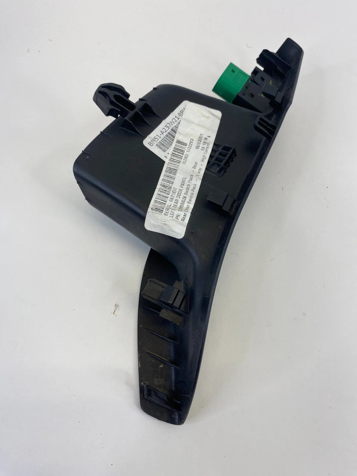 2012-2018 FORD FOCUS REAR LEFT SIDE DOOR POWER WINDOW CONTROL SWITCH W/ BEZEL