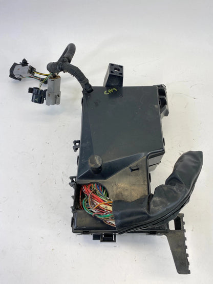 1992-2002 ISUZU TROOPER ENGINE FUSE AND RELAY BLOCK BOX ASSEMBLY OEM
