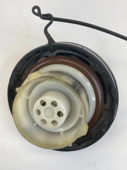 04 05 06 07 08 09 TOYOTA PRIUS GAS FUEL TANK CAP WITH TETHER STRAP OEM FACTORY