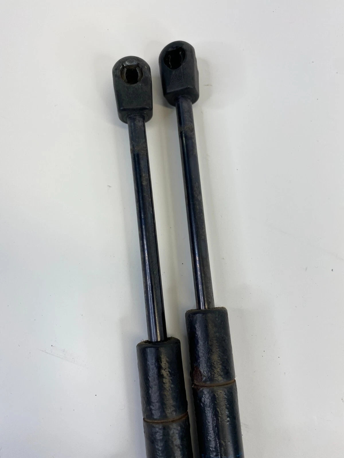 2010-2014 SUBARU LEGACY REAR LIFTGATE SHOCK STRUT SUPPORT SET PAIR 57522AJ00A