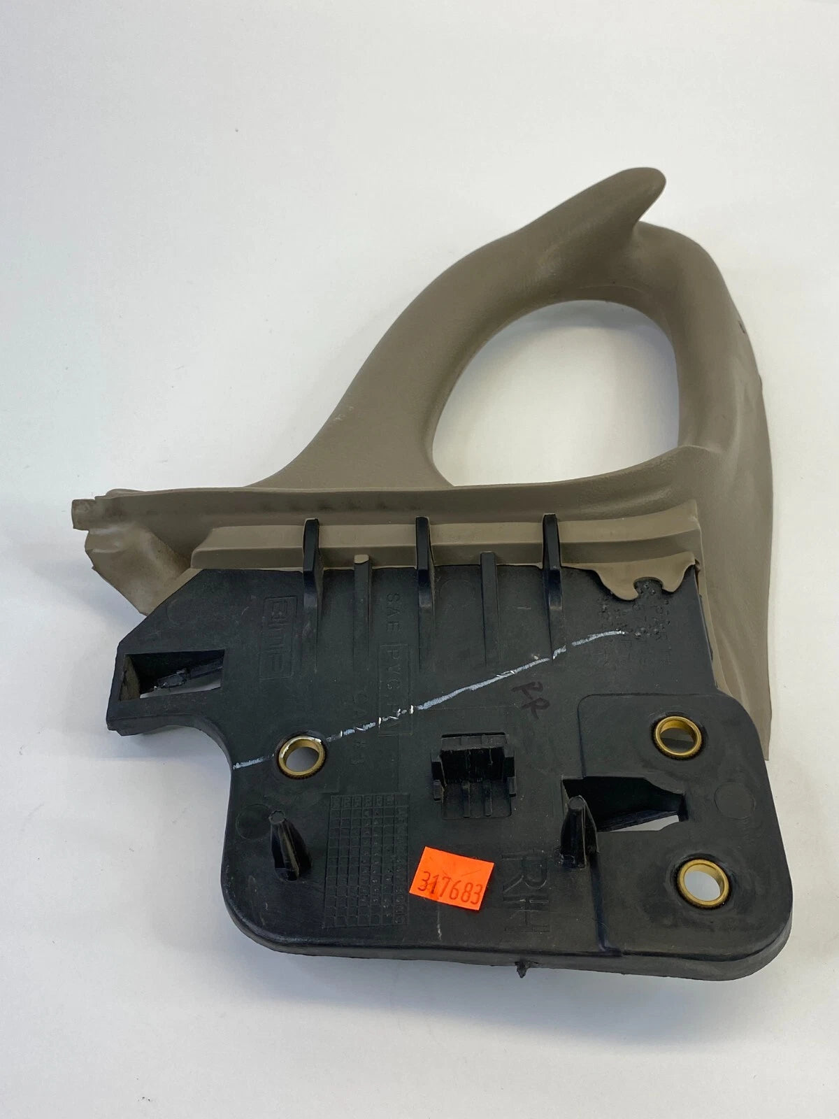2003-2006 CHEVROLET AVALANCHE 1500 REAR RIGHT PILLAR GRIP GRAB HANDLE 15761197
