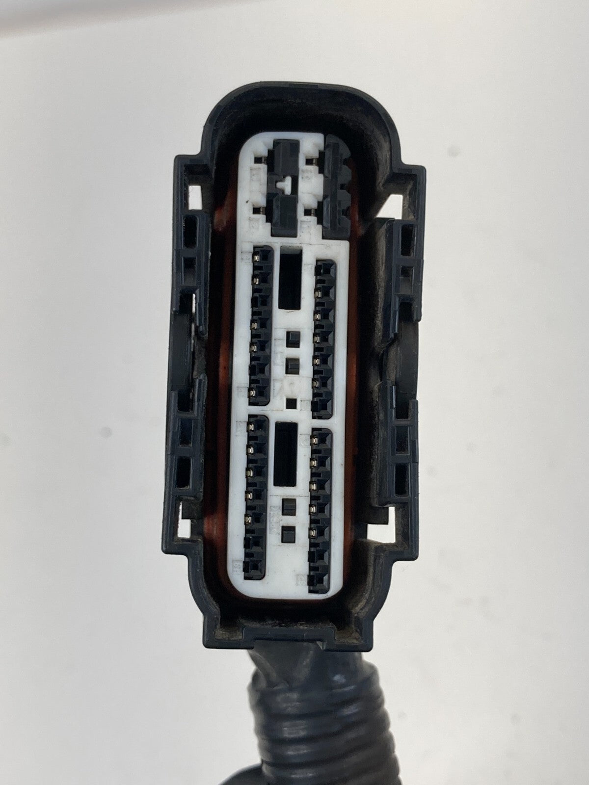 2008-2012 Nissan Rogue AWD 2.5L AT ABS Anti Lock Brake Pump Connector Plug OEM